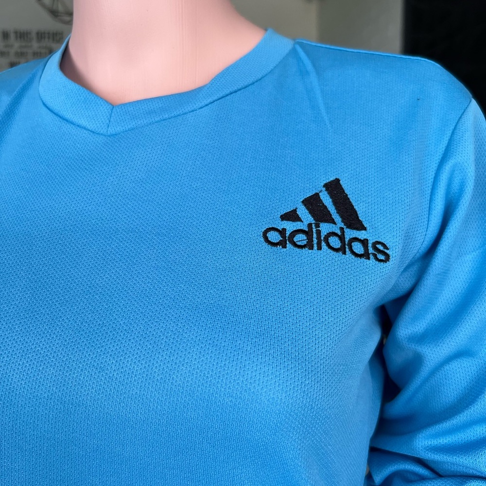 T-Shirt - Picture 5 of 8